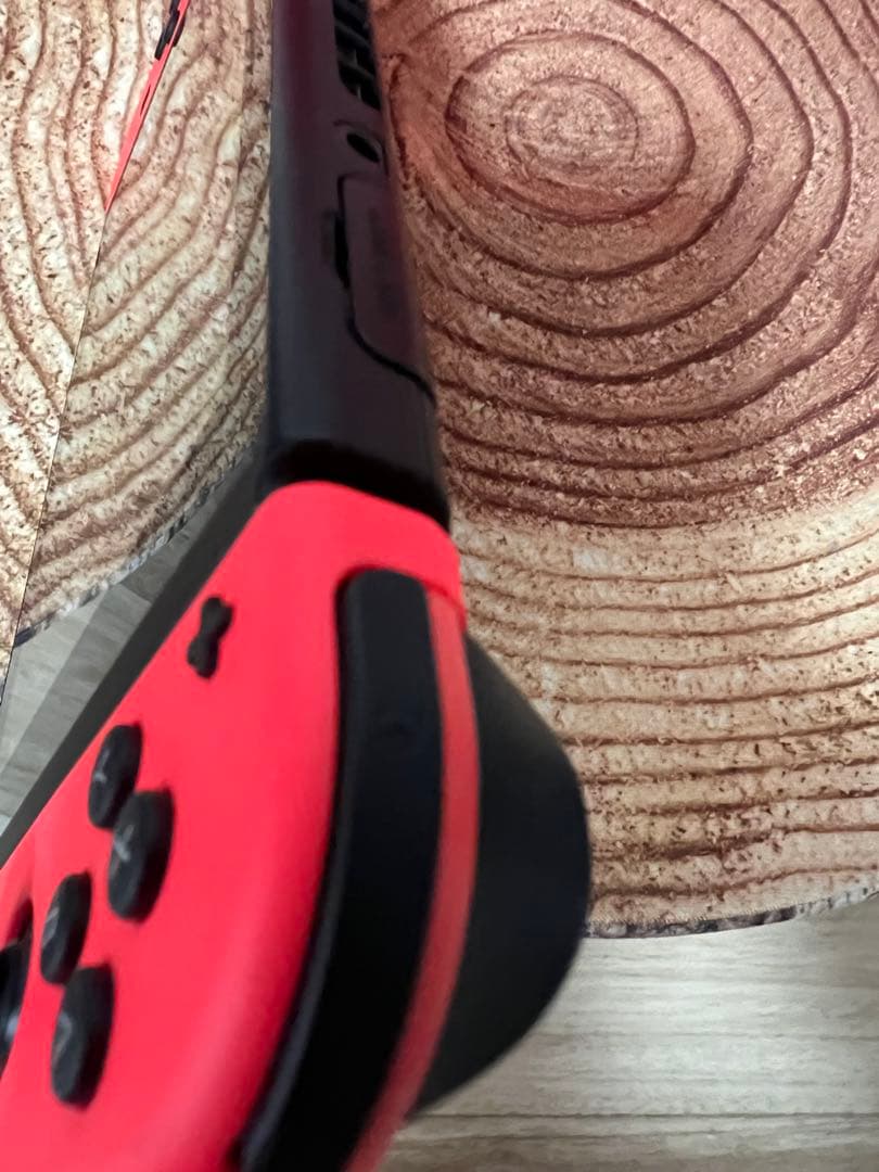 Nintendo Switch ニンテンドースイッチ本体　ネオンレッド