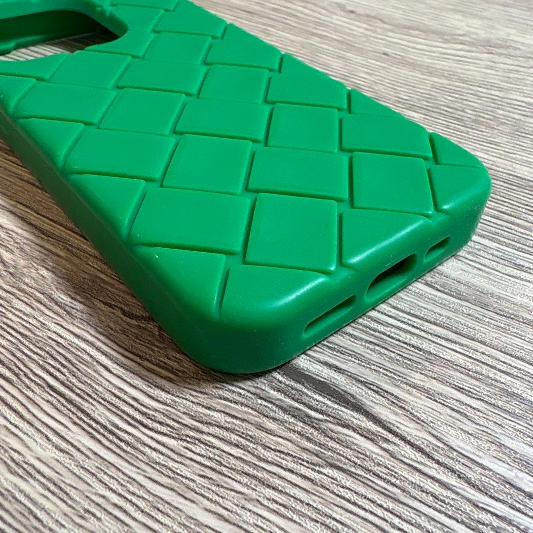 Bottega Veneta iPhoneケース　15pro 16Pro緑