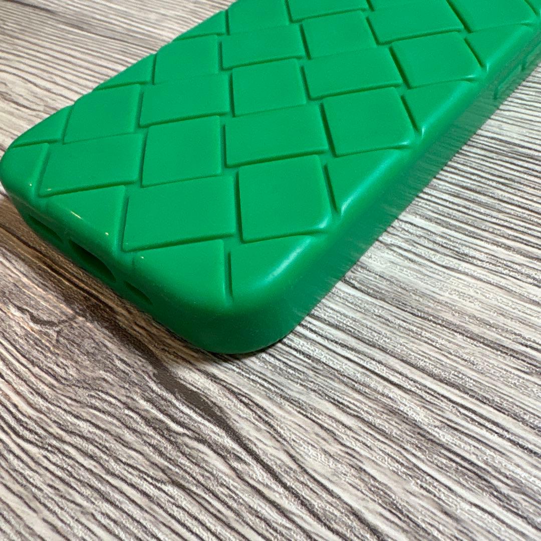 Bottega Veneta iPhoneケース　15pro 16Pro緑