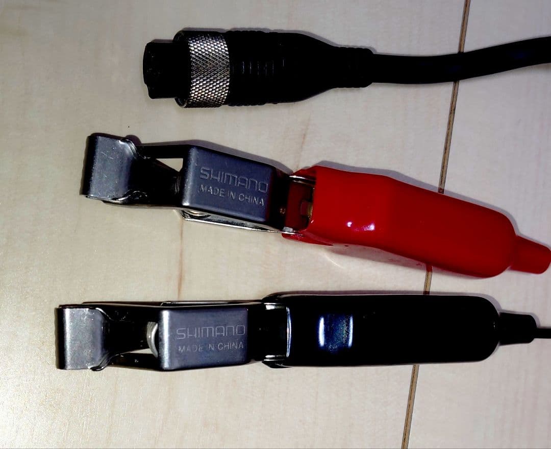 シマノ電動リールプレイズ1000美品 未使用のシマノ純正ブラックパワーコード付き