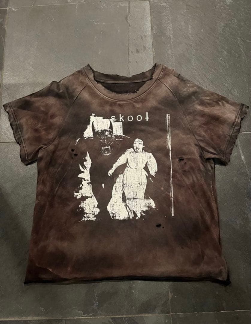 Skoot Howler Tシャツ