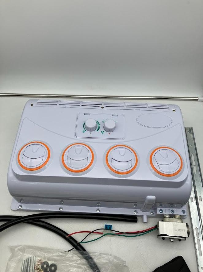 カーエアコン　並行輸入品　12V　トラック　キャンピングカー　蒸発器