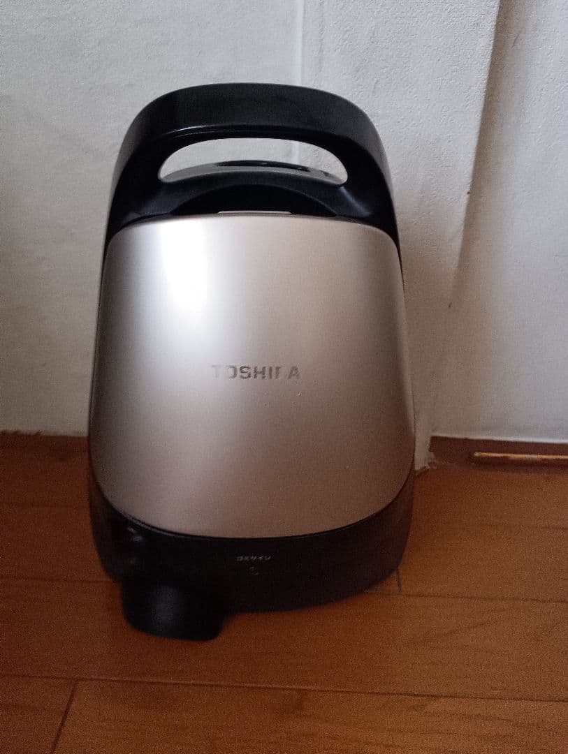 訳あり❗25年製、軽量型、東芝、紙パック式掃除機(エアーノズル）