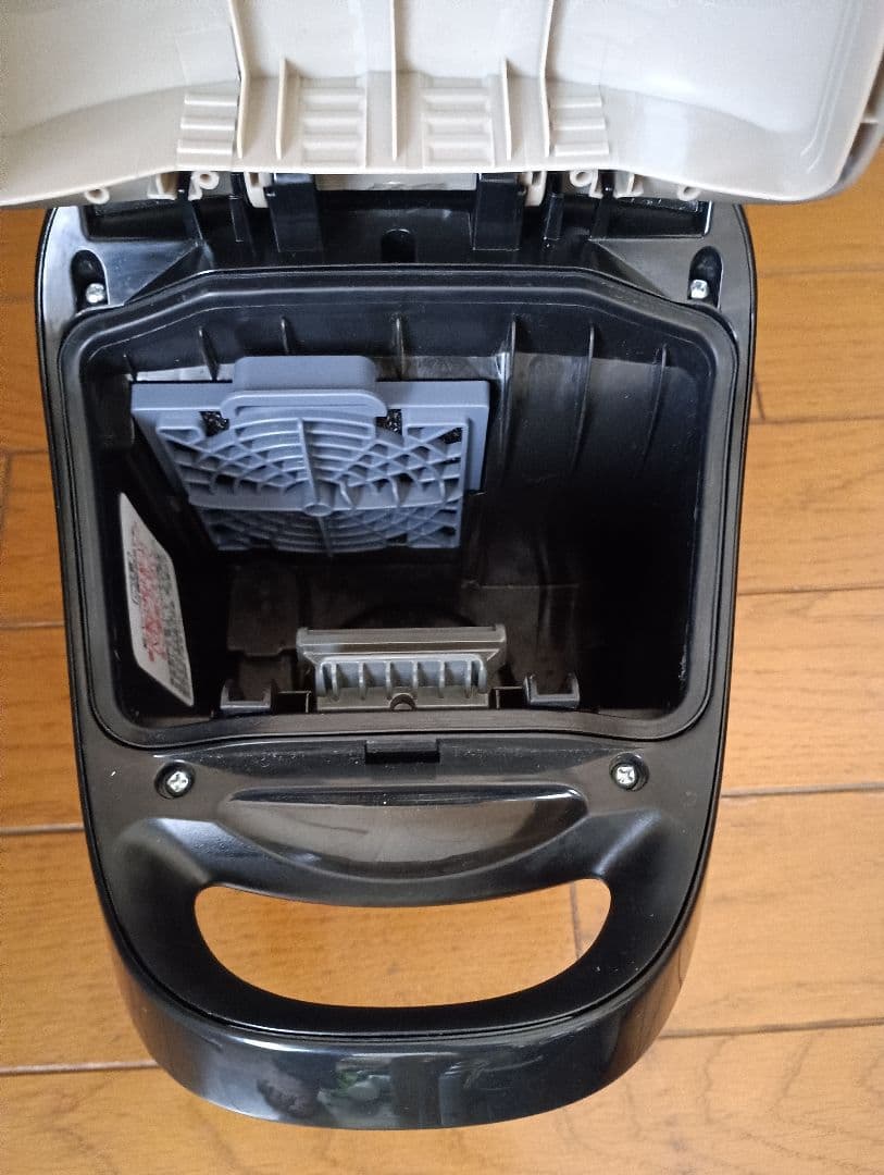 訳あり❗25年製、軽量型、東芝、紙パック式掃除機(エアーノズル）