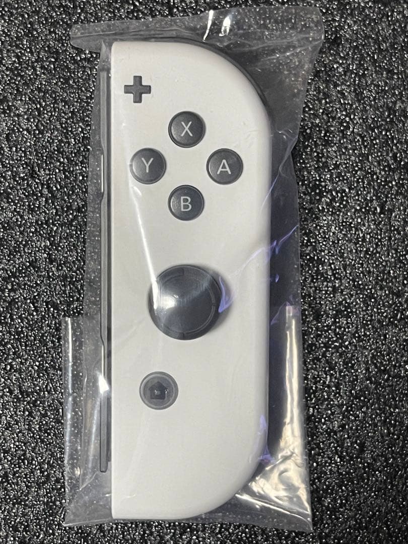 【極美品】任天堂　Switch　純正品　正規品　ジョイコン　左右　ホワイトカラー