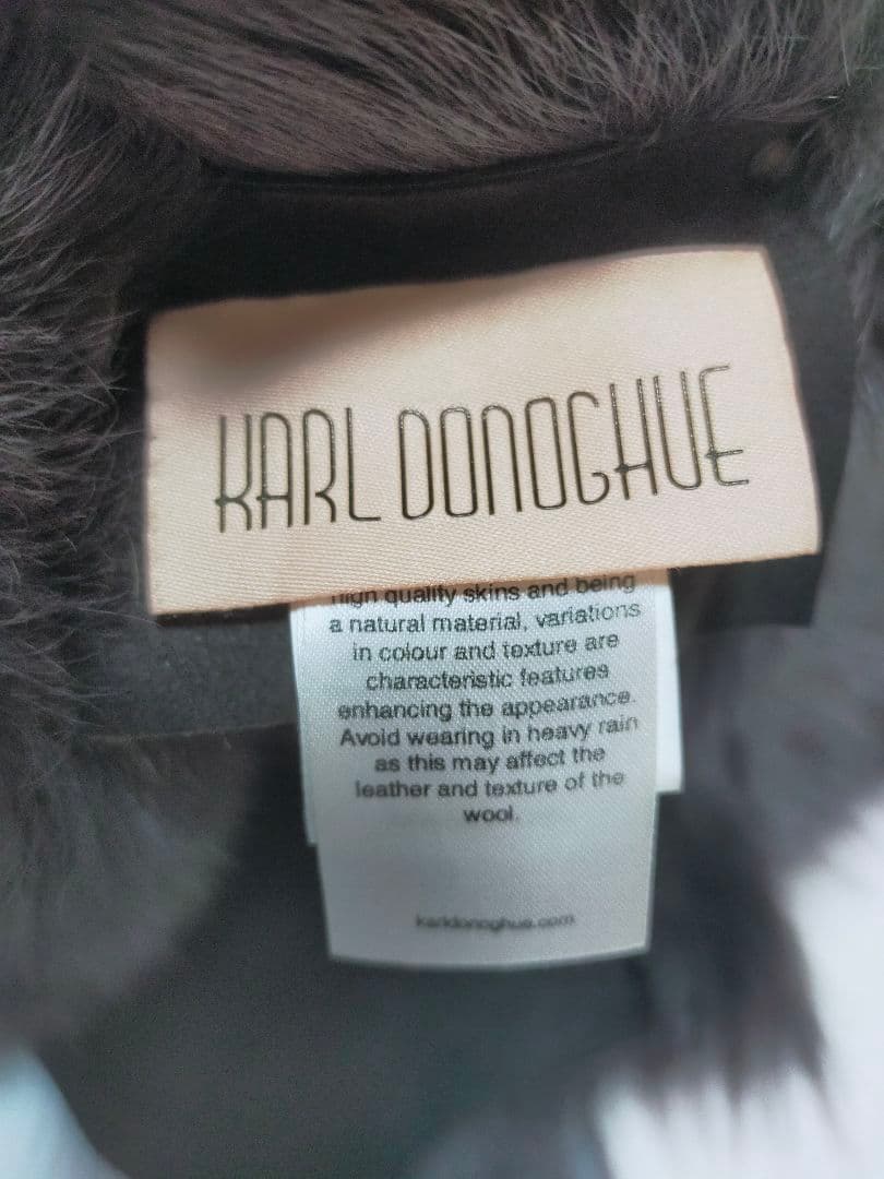 KARL DONOGHUE カールドノヒュー ボタンシュラグ　毛皮　 ファー