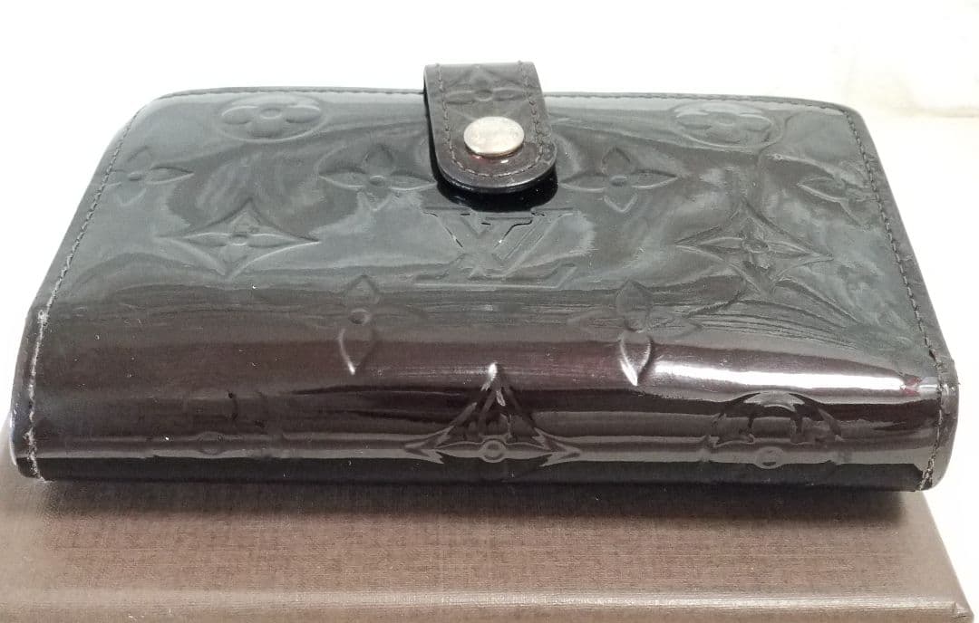【美品】ルイヴィトン モノグラム ヴェルニ 二つ折り財布 がま口 ボルドー系色