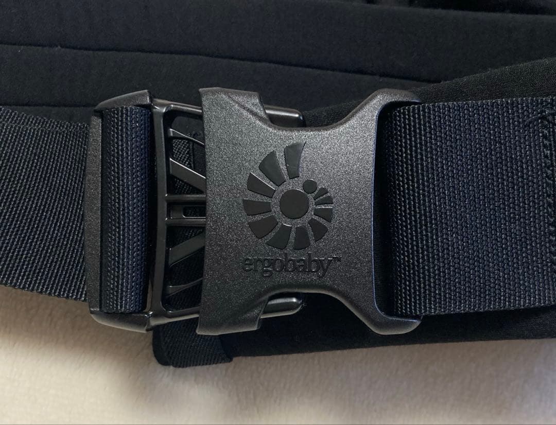 【極美品】エルゴベビー　エンブレース　 ブラック　抱っこ紐