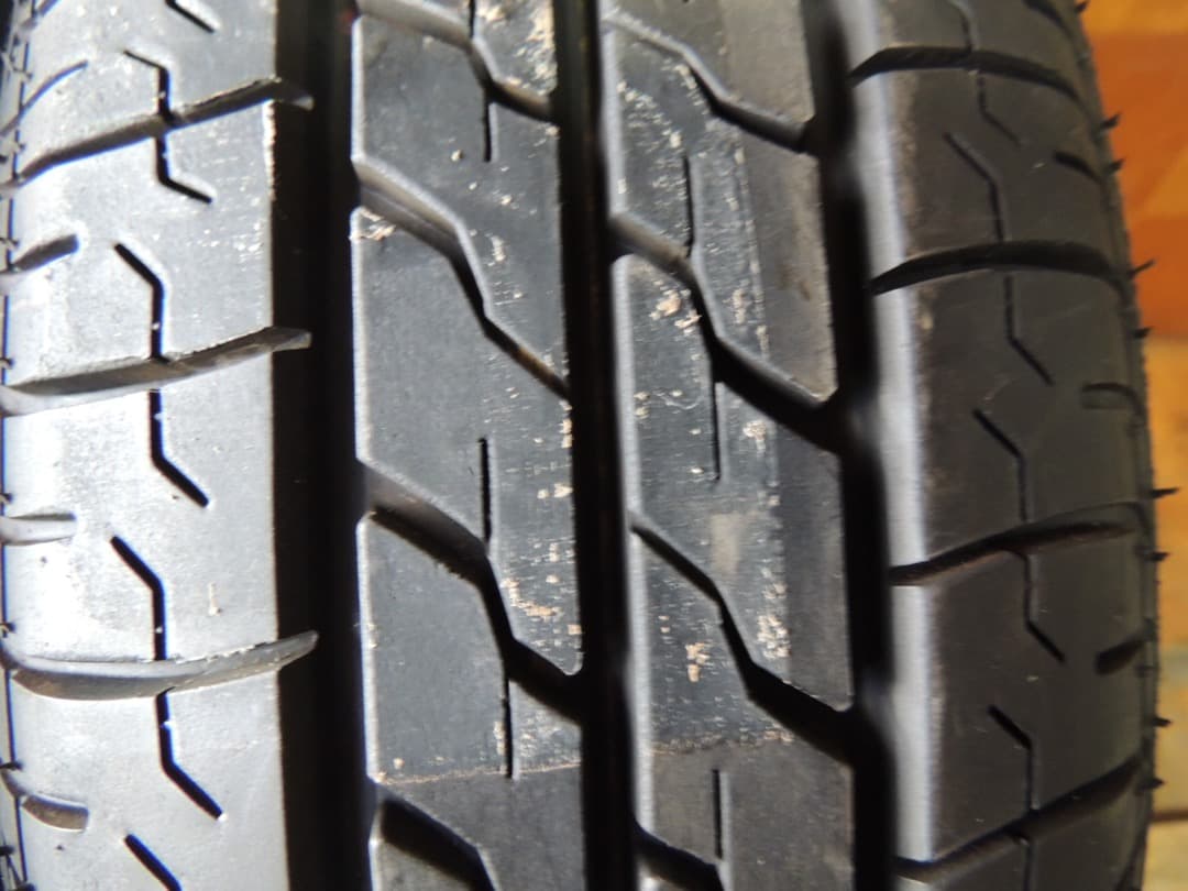 A113 165/65R15 81S 4本　サマータイヤ　ブリジストン　B391