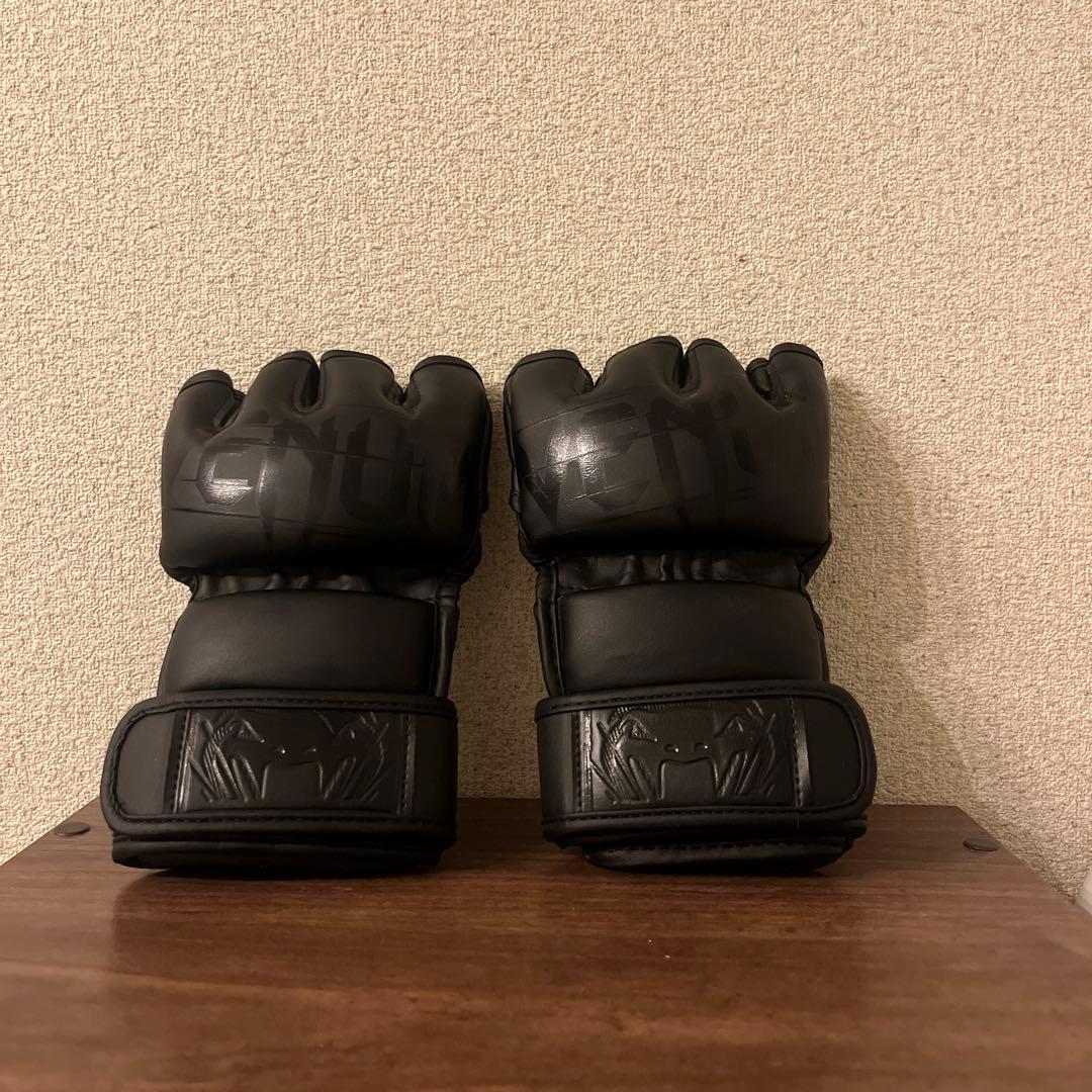 VENUM UNDISPUTED2.0MMAオープンフィンガーグローブ/ブラック