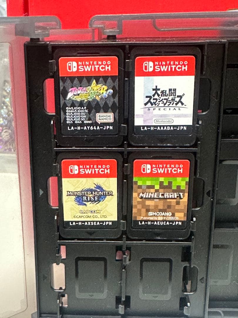 Switch 本体＋プロコン＋カセット4つ