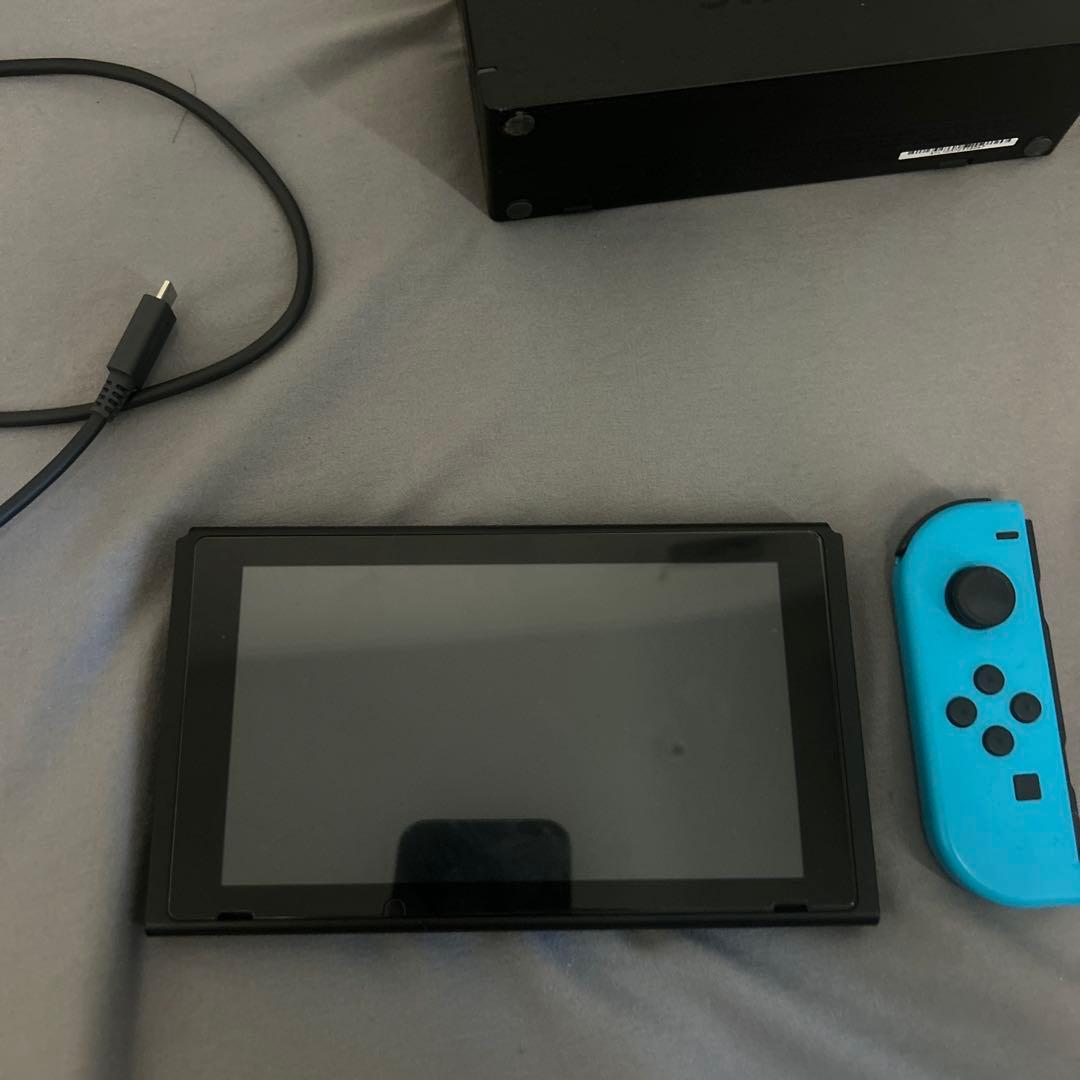 あ*か様 Nintendo Switch 本体 ネオンブルー・ネオンレッド
