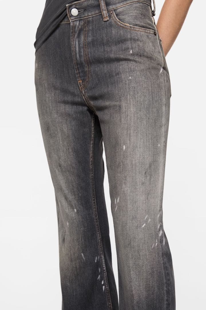26SS新作　acne studious 2025F フィットジーンズ
