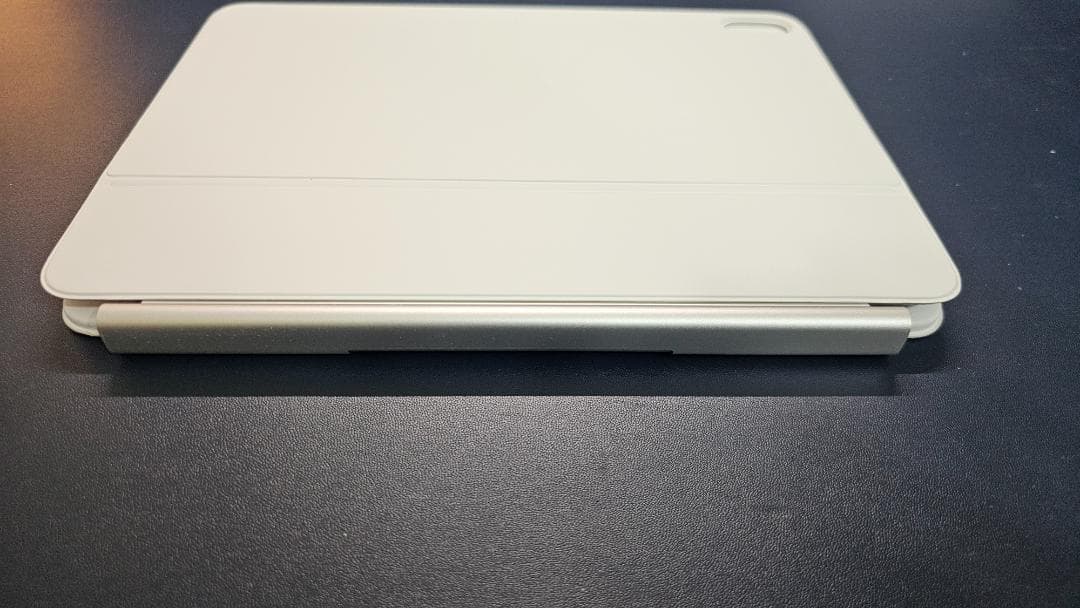 【美品】Apple iPad Air M3 + Magic Keyboard