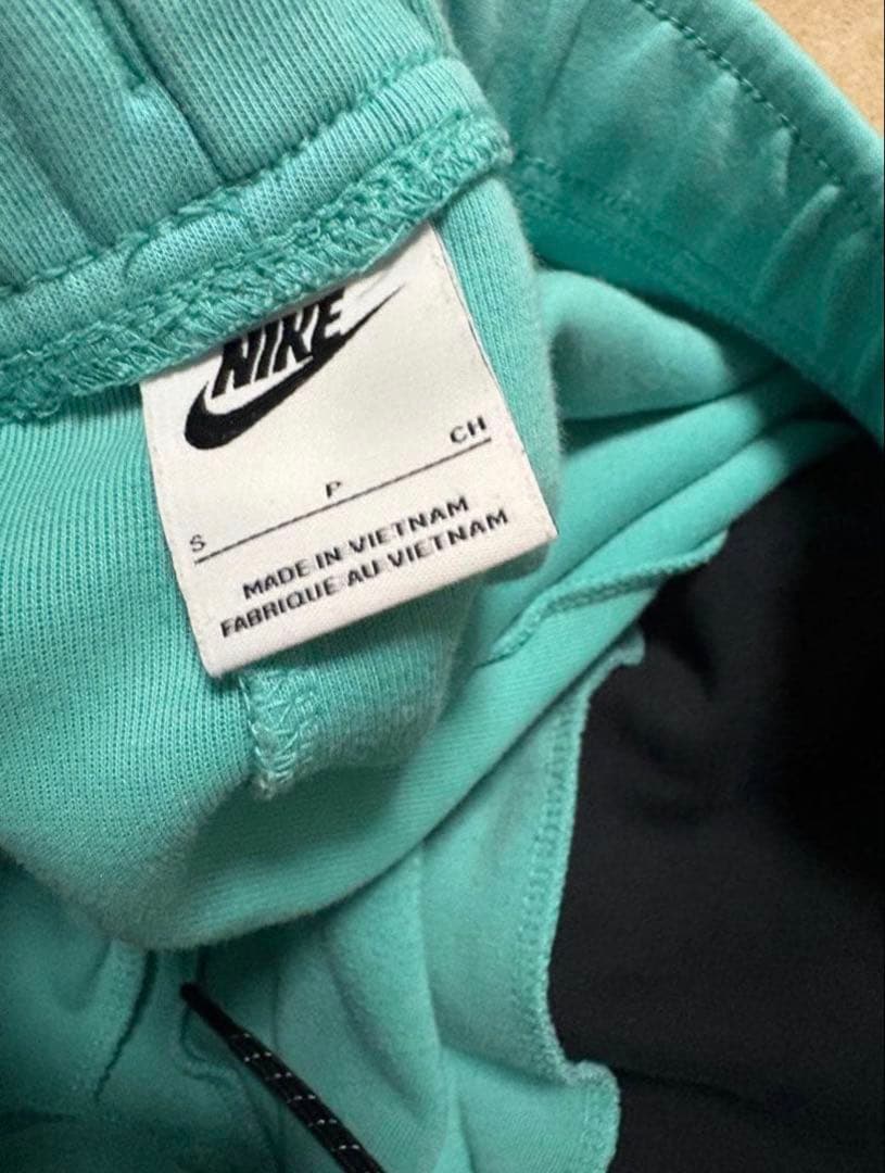 Nike テックフリース　ティファニーブルー　海外限定 セットアップ最安値