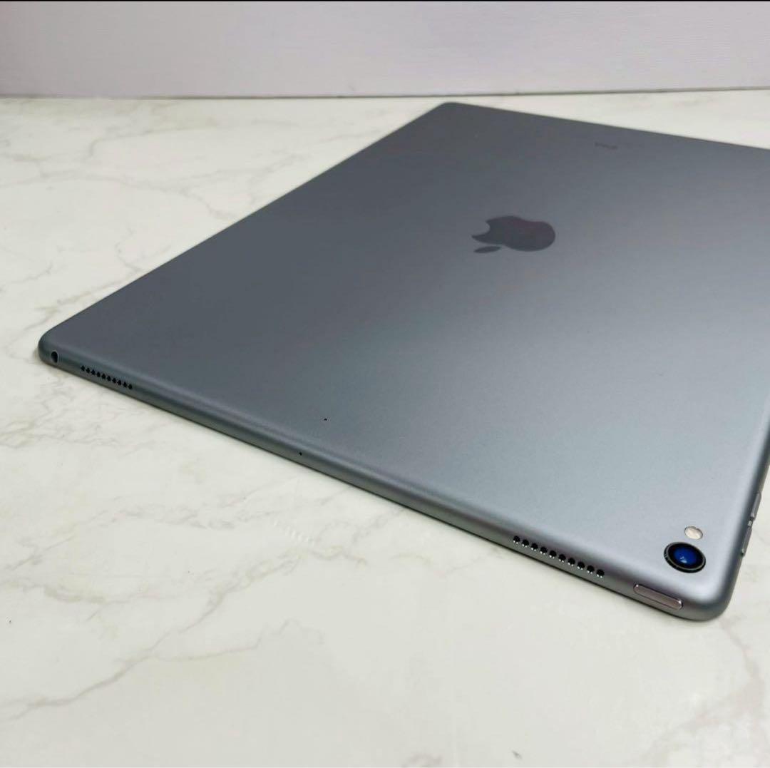 iPad Pro 12.9インチ 第2世代 256GB MP6G2J/A