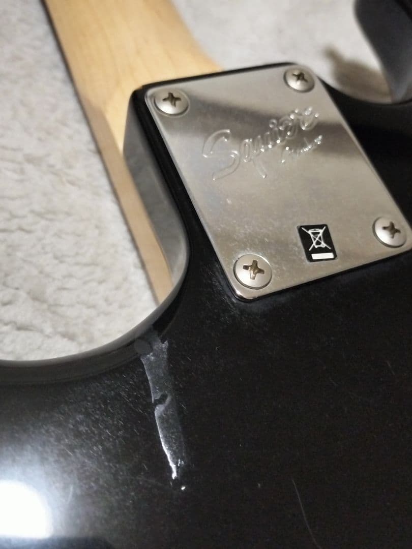 Squier ストラト Affinity 黒 べっ甲柄PG ケースオマケ多数付き