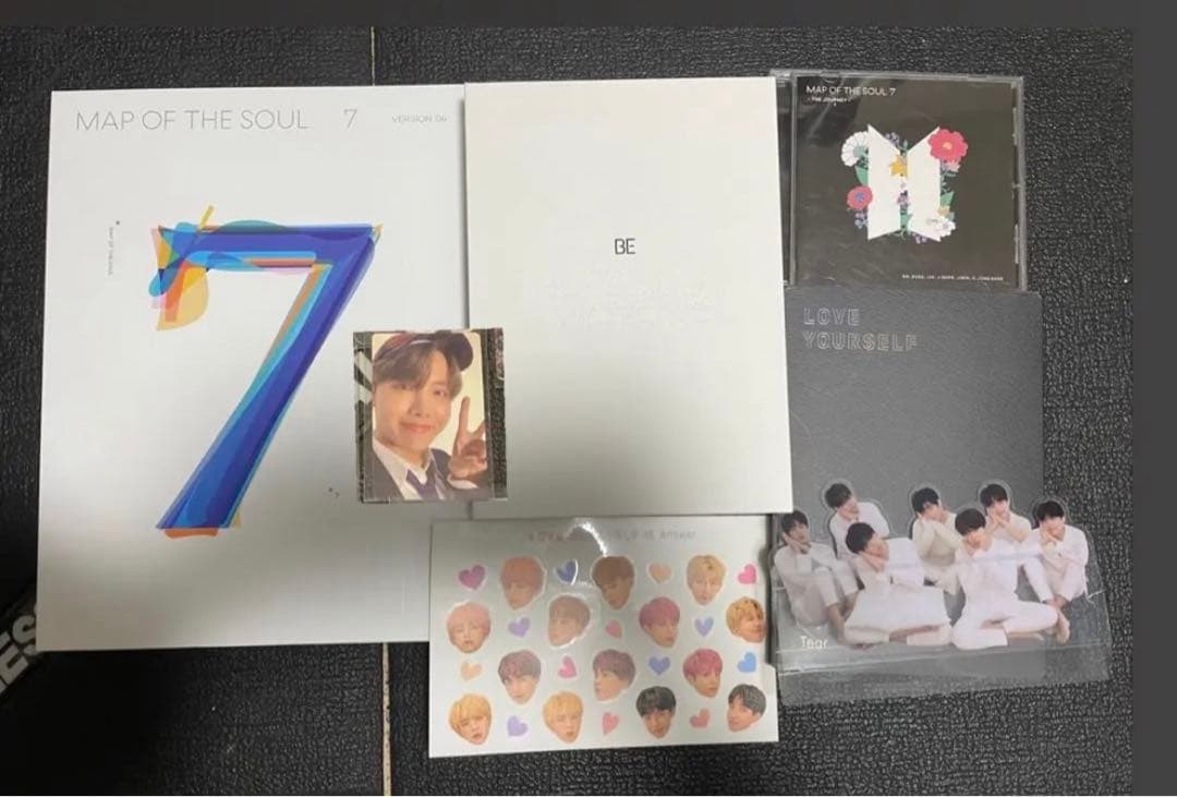 BTS まとめ売り ウィンターパッケージ DVD トレカ ミニフォト 缶バッジ