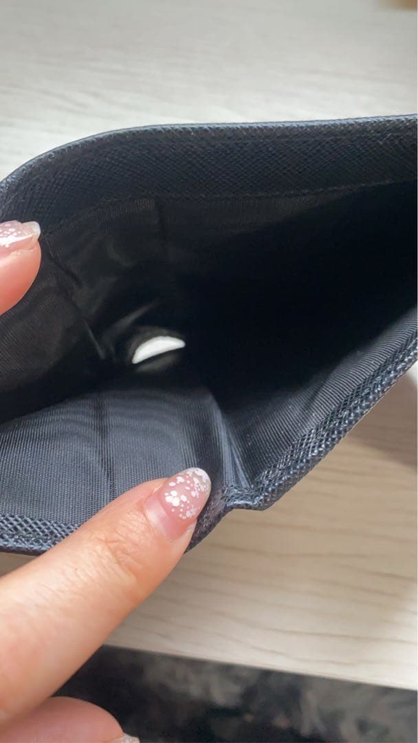 あきな　PRADA 財布