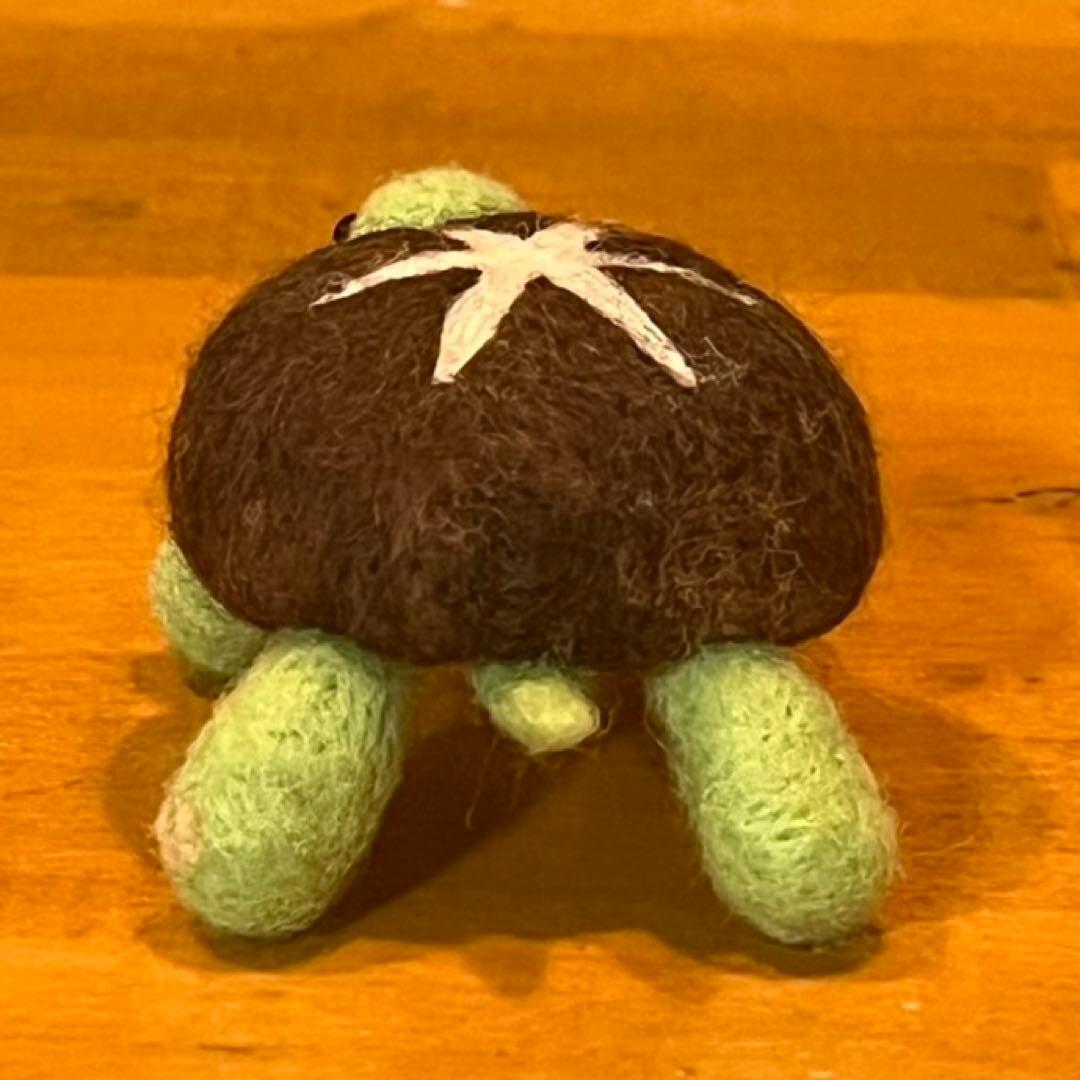 羊毛フェルト 鍋カメ 白菜 にんじん しいたけ 鍋