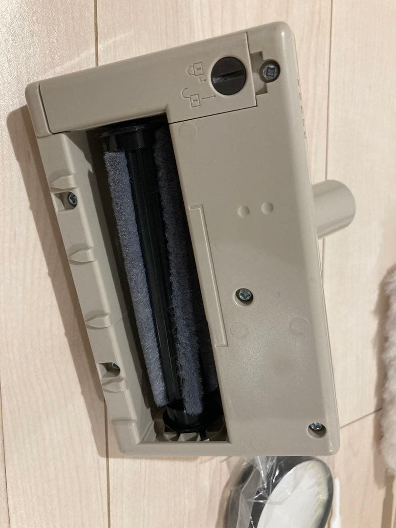 【極美品】アイリスオーヤマ 充電式サイクロンスティッククリーナー