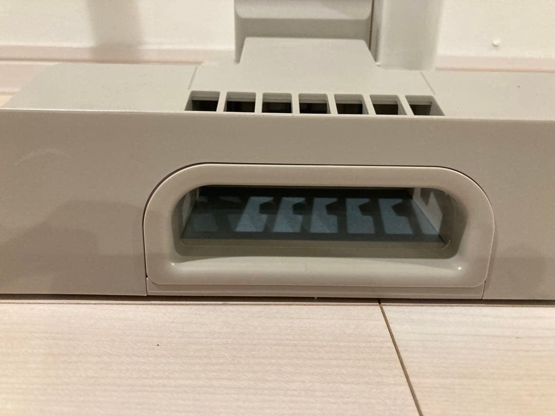 【極美品】アイリスオーヤマ 充電式サイクロンスティッククリーナー