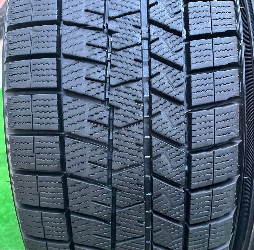 215/55 R17 DUNLOP WINTERMAXXスタッドレスタイヤ