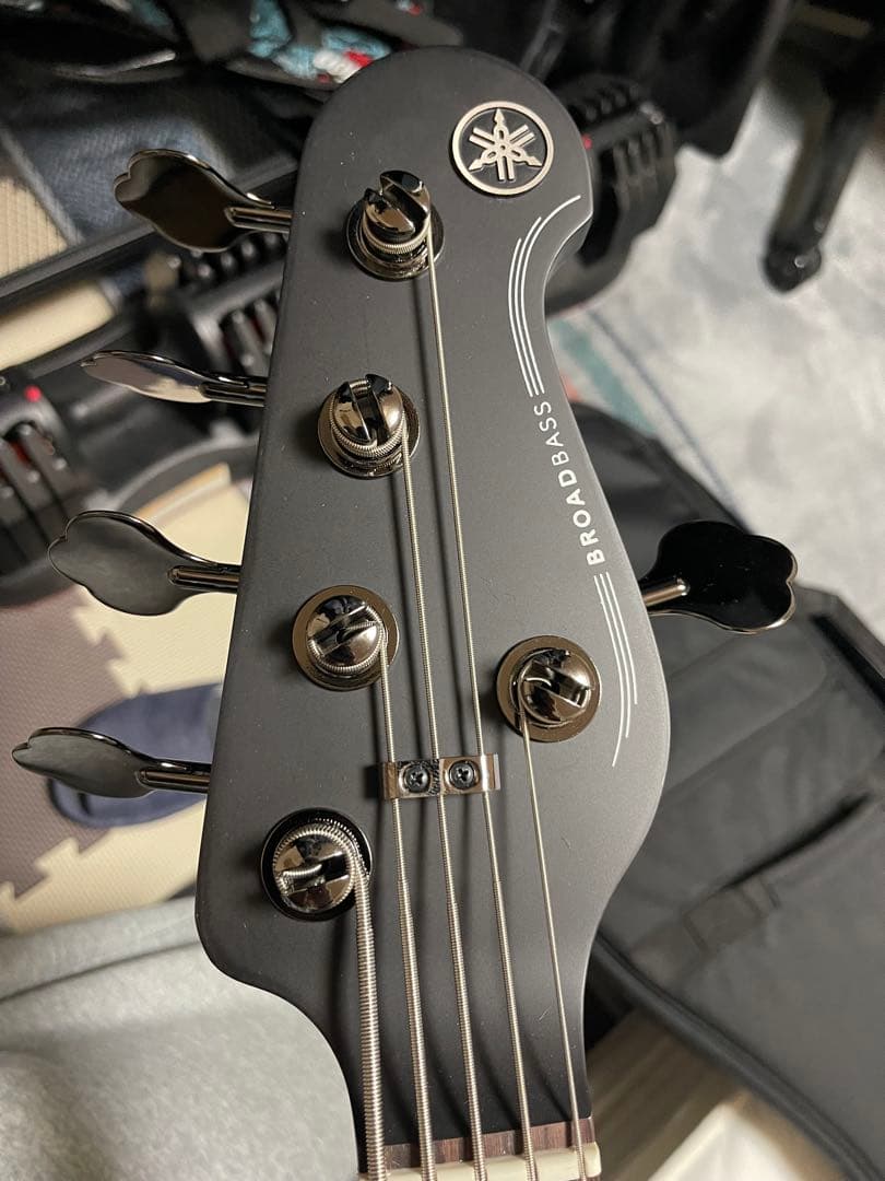 ベース YAMAHA BB735A