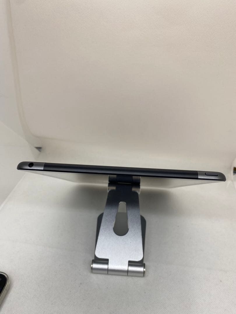 iPad 第9世代 64GB Wi-Fi + Cellular 42362