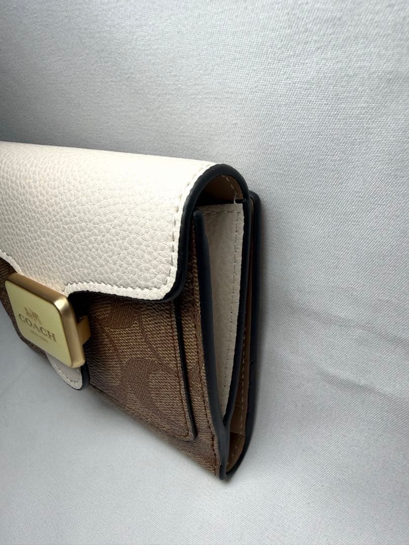 COACH 二つ折り財布 シグネチャー 新品 レディース コンパクト 人気