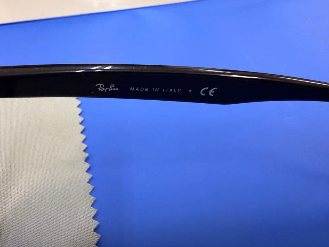 Ray-Ban サングラス　RB4258F