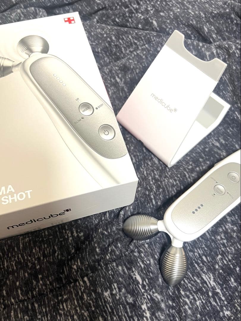最終値下げ★メディキューブ美顔器2点セット【EMSショット，ダーマエアショット】