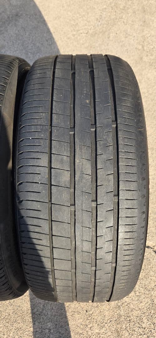 送料込み！ダンロップ VEURO VE304 245/40R20 2本