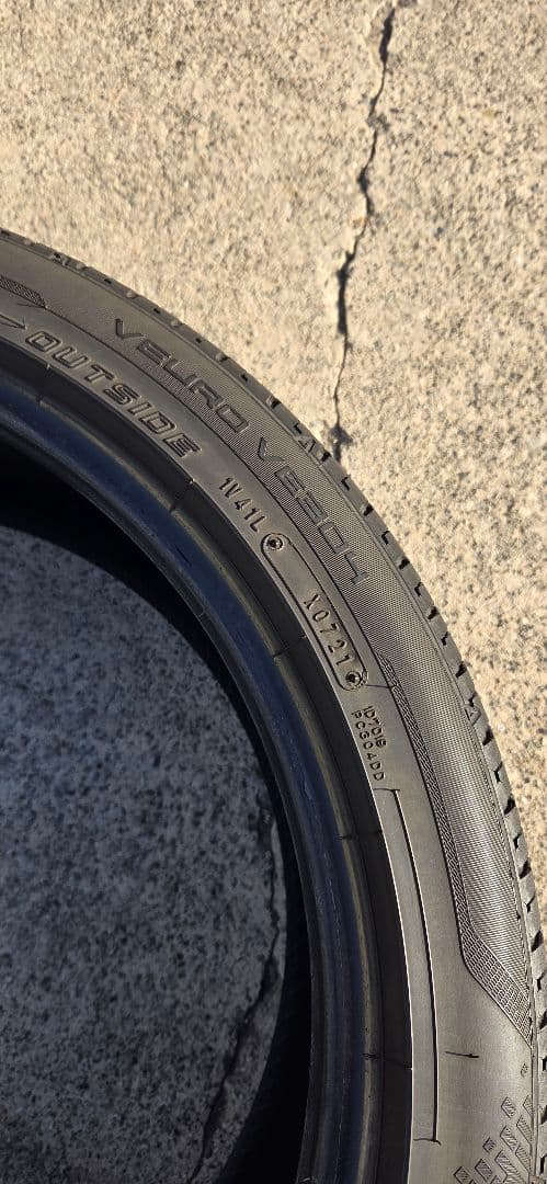送料込み！ダンロップ VEURO VE304 245/40R20 2本