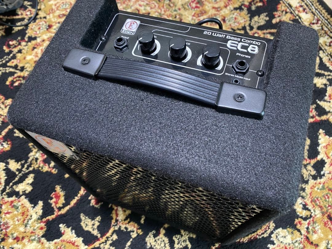 EDEN EC8 20W ベース用コンボアンプ