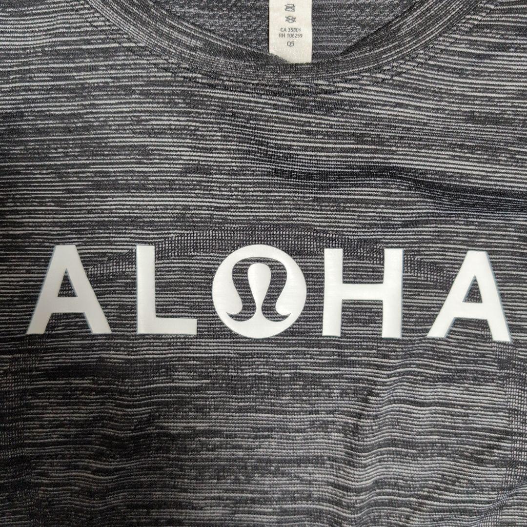 Lululemon 黒　金ラメ　 ヨガウエア　ALOHA　Tシャツ2点まとめ売り