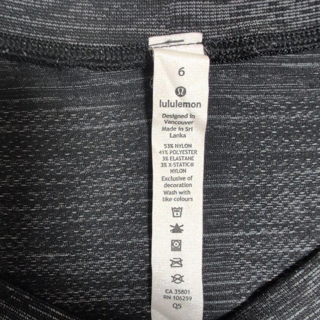 Lululemon 黒　金ラメ　 ヨガウエア　ALOHA　Tシャツ2点まとめ売り