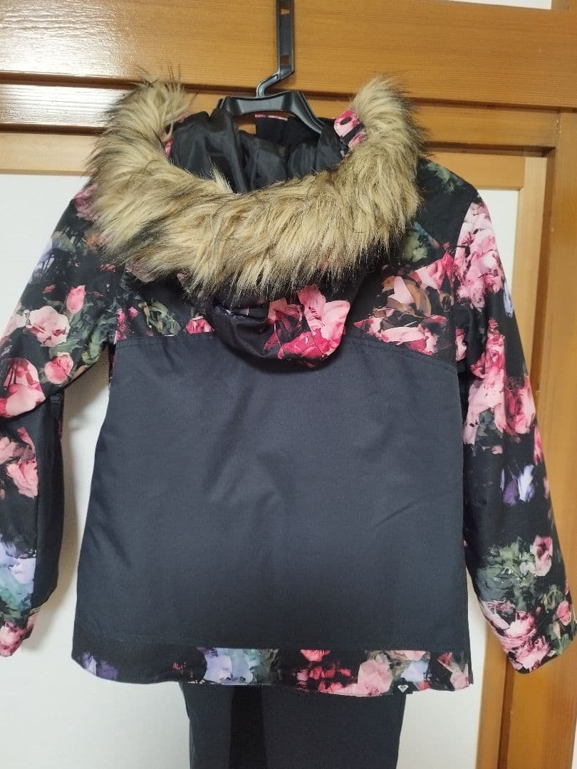 mai　　【美品】ROXY スノーボードウェア 女の子用 セットアップ
