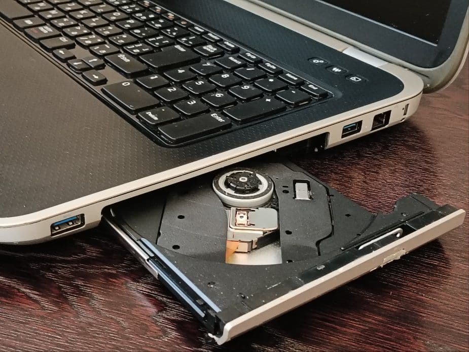 拡張でデスクトップのように使える ✨DELLテンキー付 17インチWIDEノート