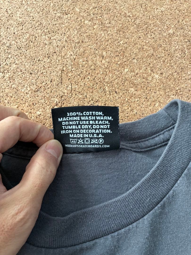 HOOK UPS グラフィック Tシャツ ダークグレー