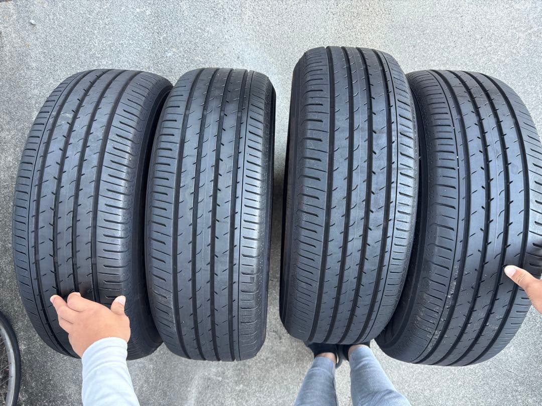 マッキー様♡225/60R18 YOKOHAMA ADVAN v03