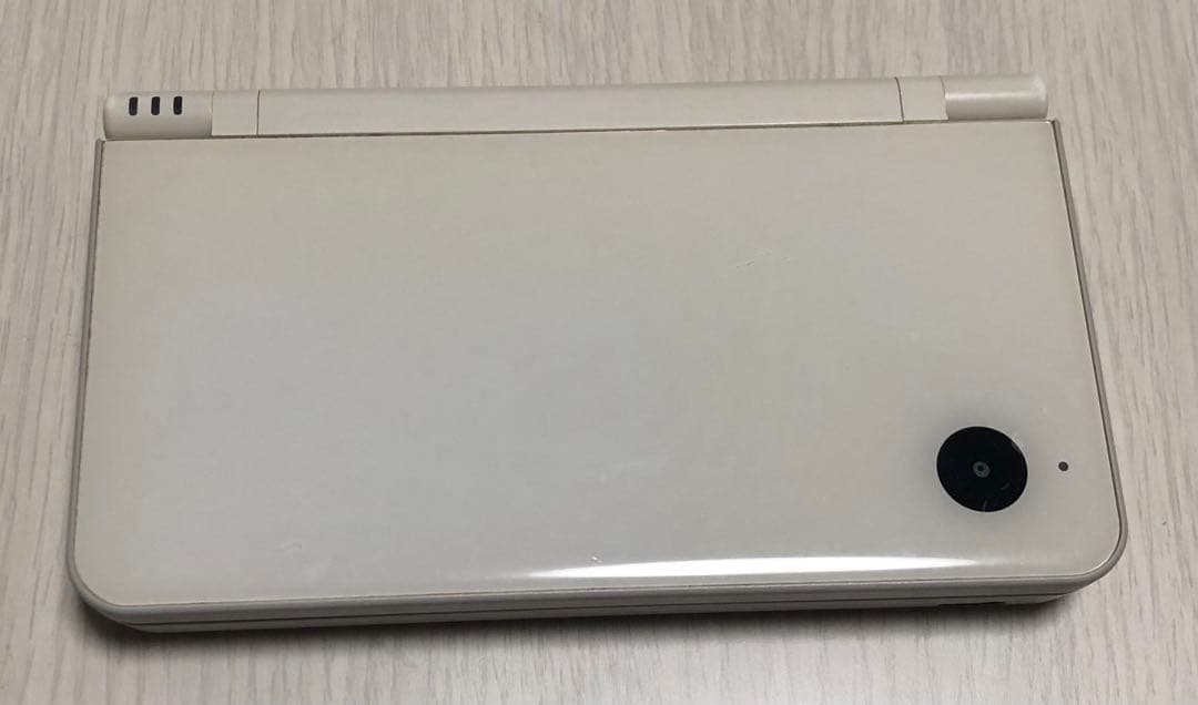 ニンテンドー　任天堂　DSi LL 本体　ナチュラルホワイト