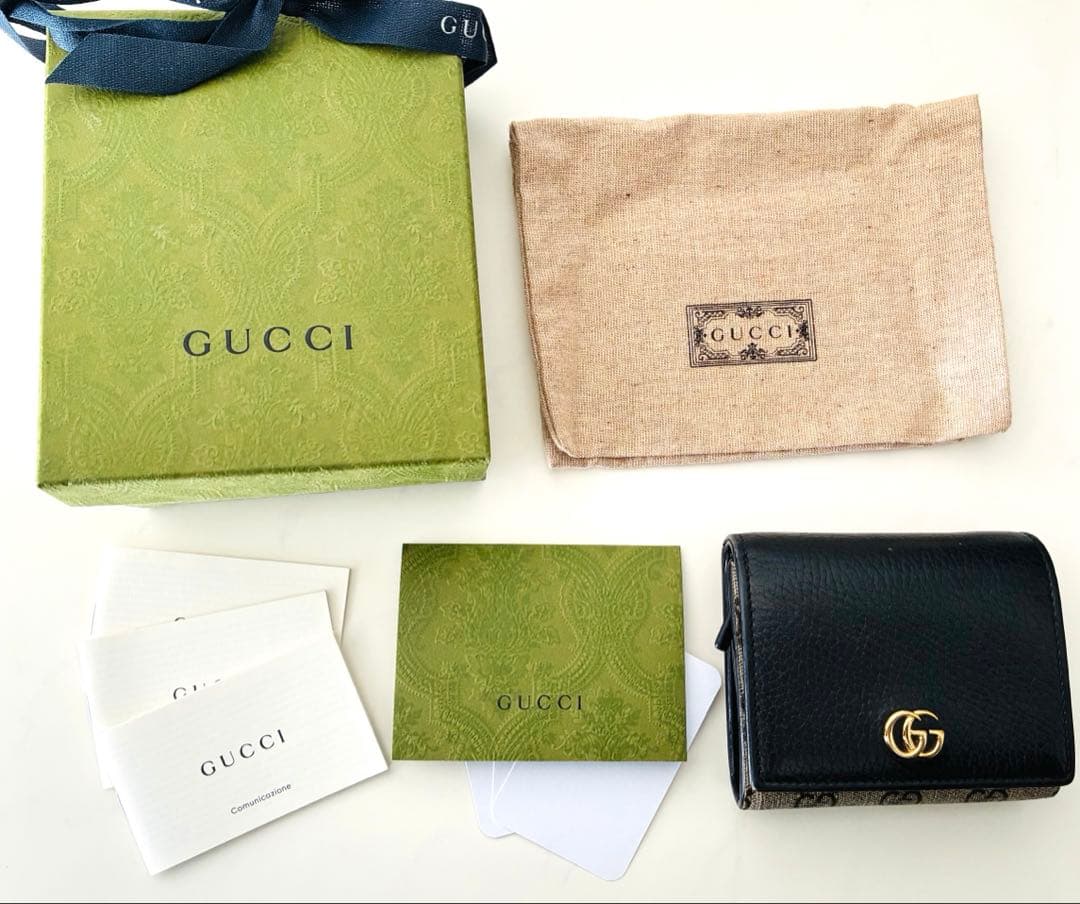 GUCCI 二つ折り財布 ブラック/ベージュ