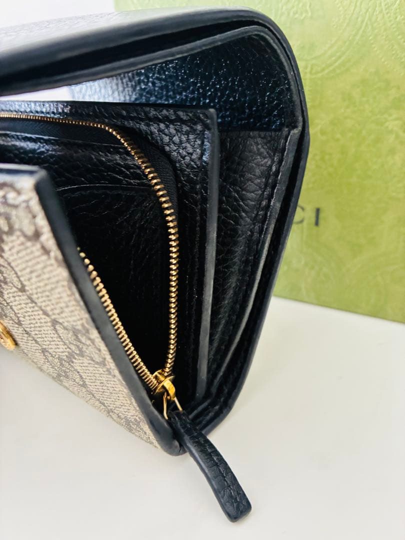 GUCCI 二つ折り財布 ブラック/ベージュ