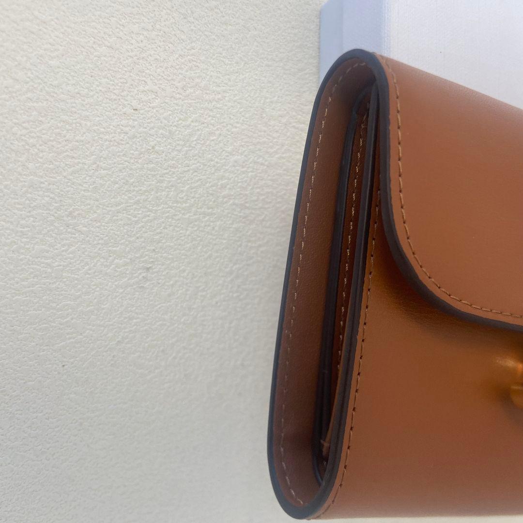 CELINE（セリーヌ） ブラウン レザー 三つ折り財布 カードポケット付き