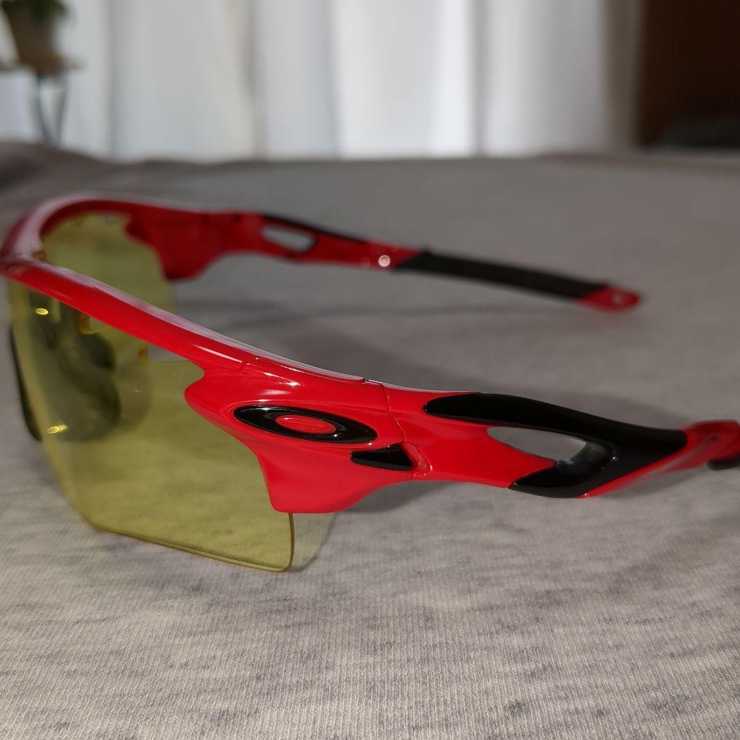 Oakley オークリー　 レーダーロック　サングラス　 レッド/ブラック