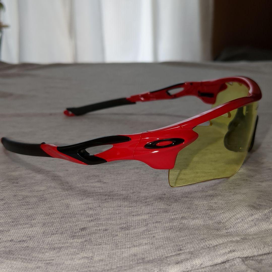 Oakley オークリー　 レーダーロック　サングラス　 レッド/ブラック
