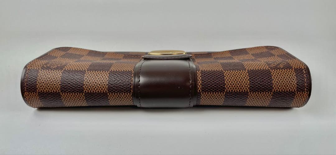 LOUIS VUITTON(ルイヴィトン) ポルトフォイユシスティナ