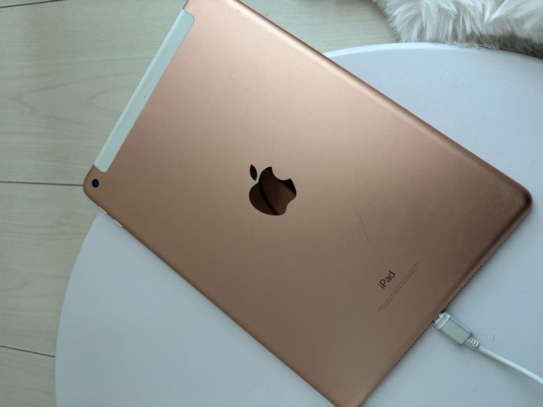 Apple iPad 本体　初期化済みSIMなし