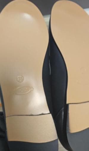 美品！トッズ　　シューズ♥38 黒♥